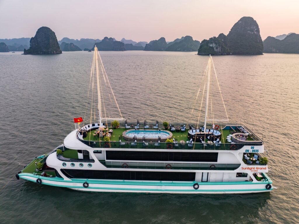 Sunlight Cruise in Halong Bay
